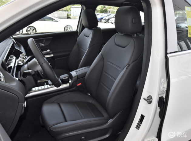 奔驰gla200男人开适合吗_奔驰GLA 200外观内饰详解_全新梅赛德斯-奔驰GLA 200评测