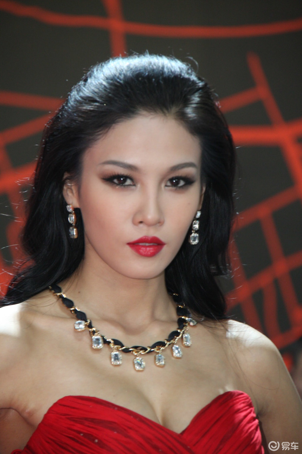香车美女+路虎4号车模