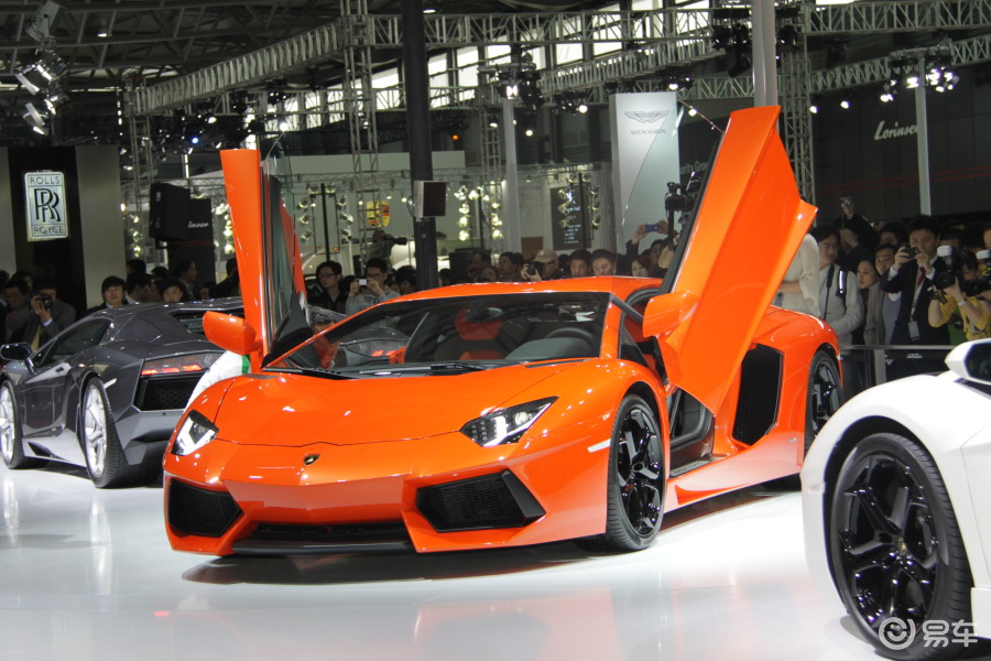 兰博基尼AVENTADOR车展