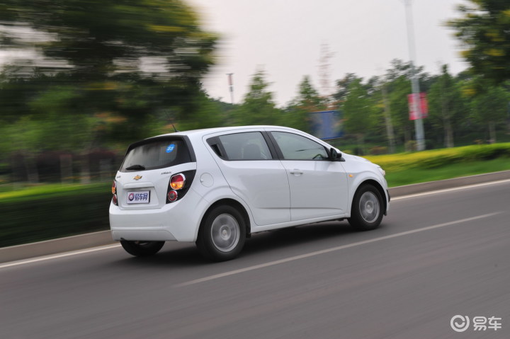 【爱唯欧两厢1.4L SE 自动雪佛兰爱唯欧1.4SE