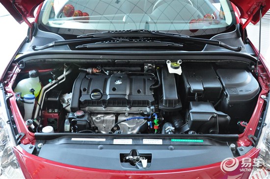 标致307分别采用psa集团共有的1.6l、2.0l动力系统.2.0l发动机高清图片