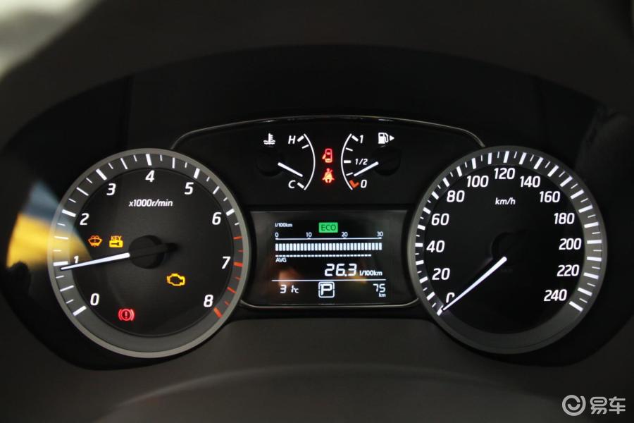 【轩逸2012款1.8l 自动 xv 尊享版内饰汽车图片-汽车图片大全】-易车