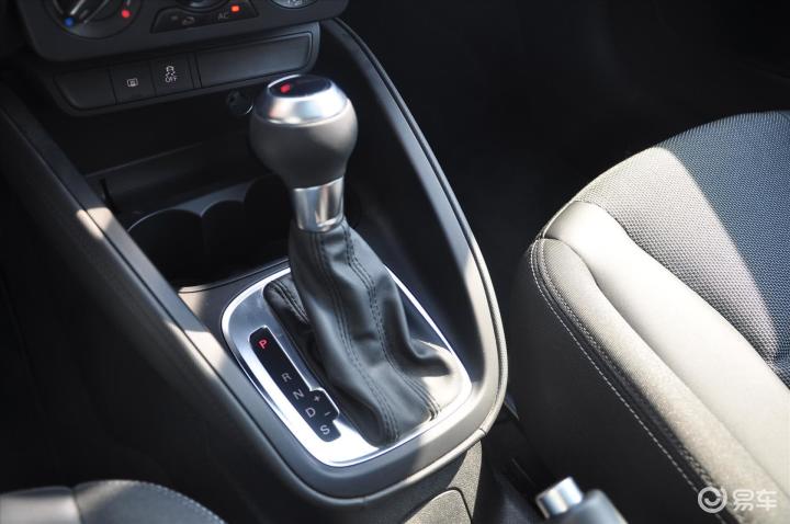 【奥迪A1(进口) 1.4 TFSI 7档双离合 Ego款挡把