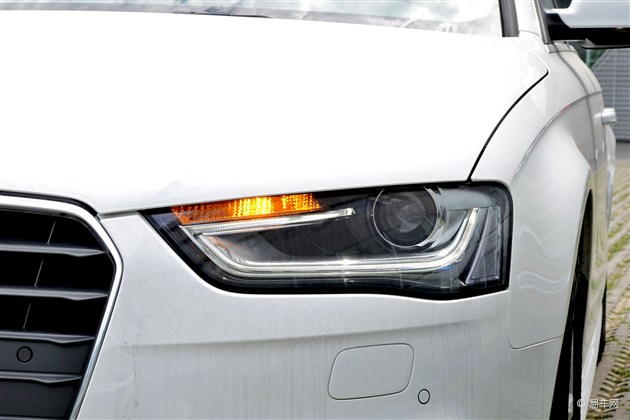 2014年8的奥迪A4L异味4S店是免费更换吗?