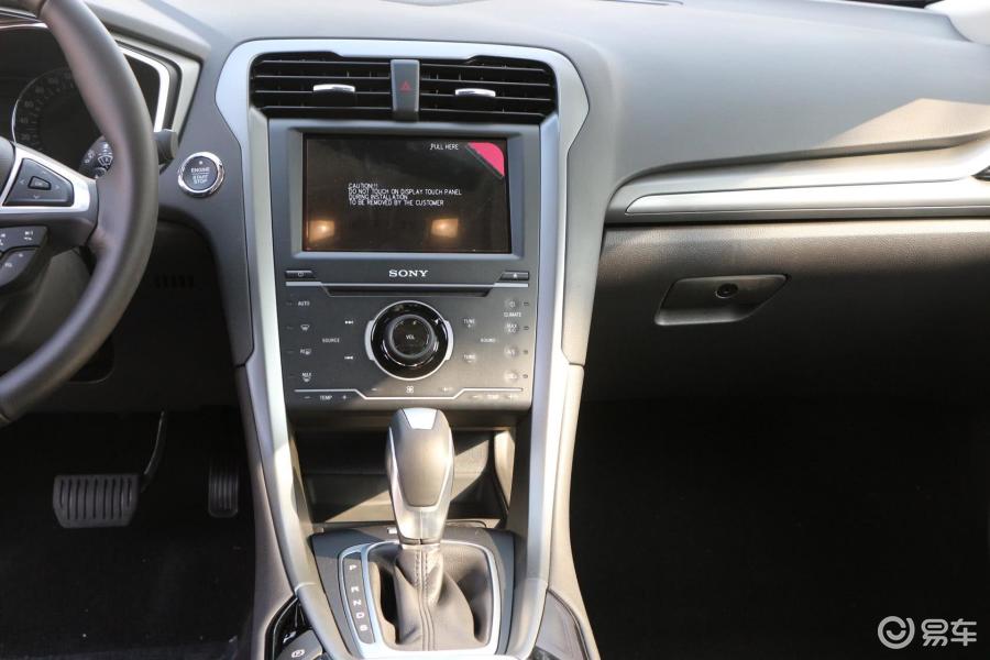 【蒙迪欧2013款2.0t 自动 gtdi240 豪华运动型中控台