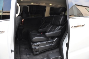 奥德赛后排空间