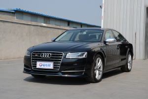 奥迪S8前45度（车头向左）