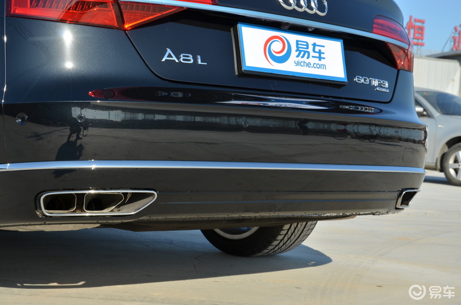 【奥迪a8l2014款60 tfsi quattro 豪华型排气管(排气管装饰罩)汽车