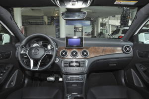 奔驰GLA级完整内饰（中间位置）