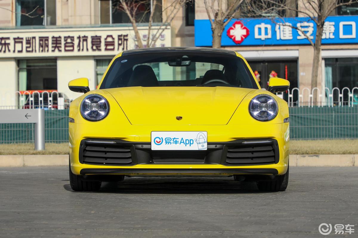 【保时捷9112020款carrera侧前45度车头向右水平汽车