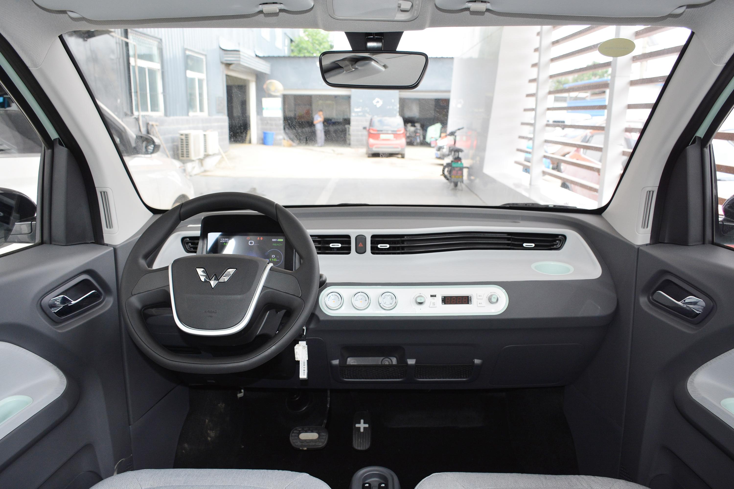 2021款宏光miniev马卡龙时尚款120km三元锂