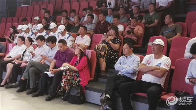 【图文】赛轮金宇越野车队踏上2016环塔新征