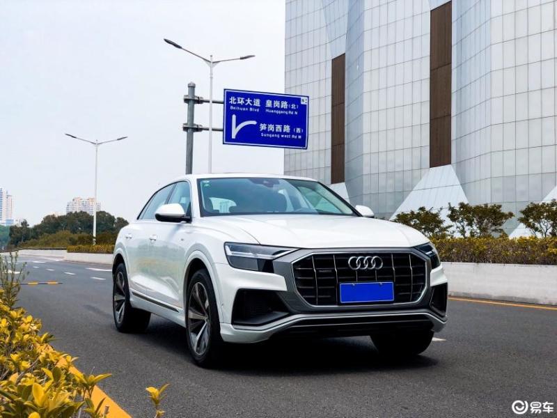 奥迪q8 2021款 55 tfsi quattro 豪华动感型