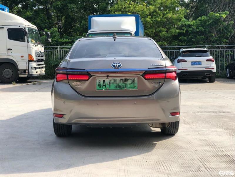 卡罗拉 双擎e  2020款 1.8l e-cvt 舒适版