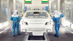 宝马汽车涂装车间 探访高科技生产流程