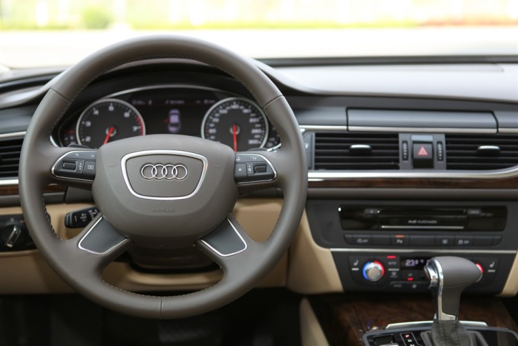 a6l 2012款 30 fsi 豪华型