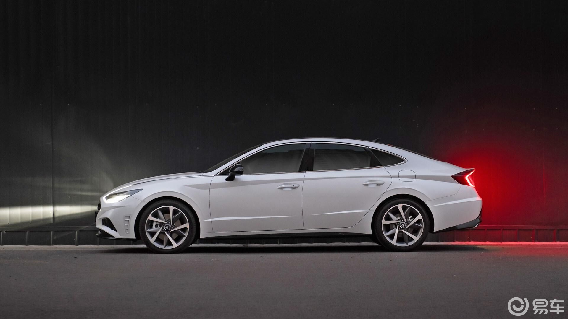 "科技座驾"第十代索纳塔会是你的首选车吗?