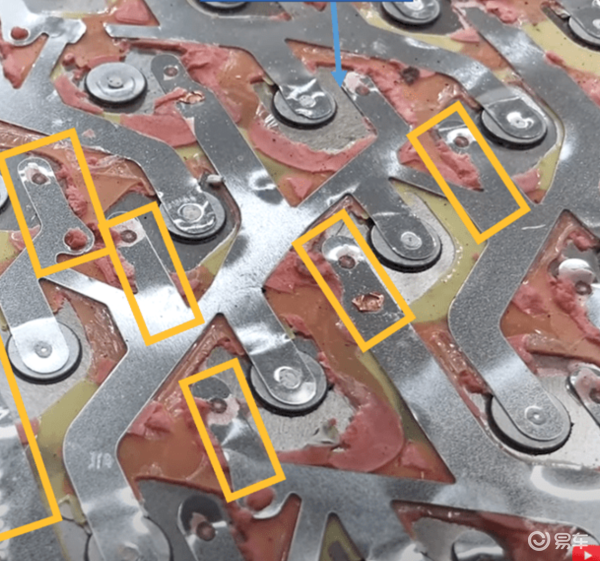 美国专业团队拆解特斯拉Model Y的4680电池包！_易车