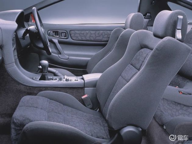 在当年也算是个科技感十足的创意了)三菱3000gt/gto的产品周期为90年