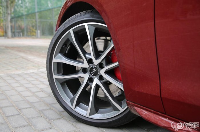 奥迪a4l多少匹马力2013 db9f6cf919ea4558b1e4352fbe1ff26c.jpeg