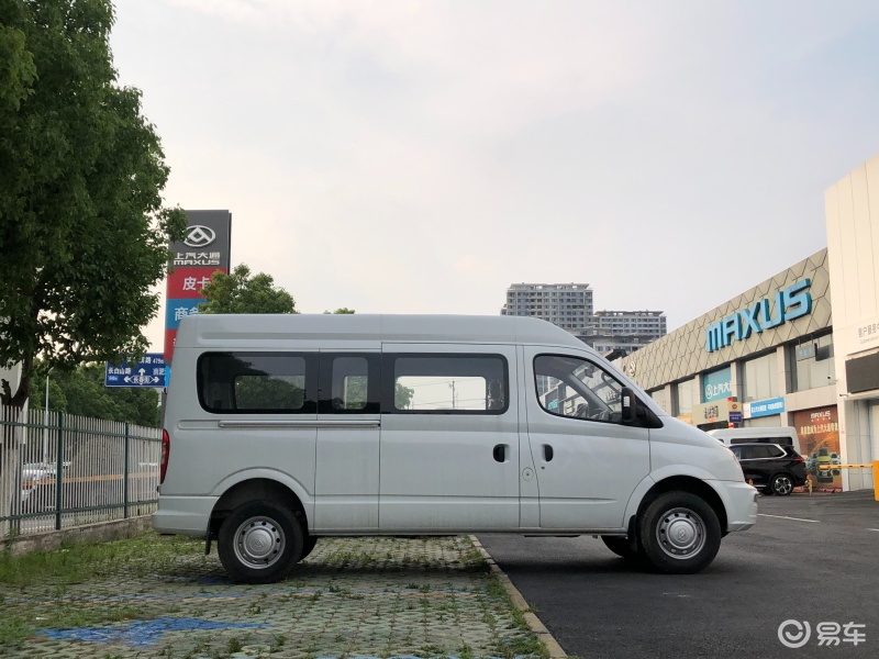 不是所有宽体轻客都能购置税减半 合肥实拍全新上汽大通v80中轴版