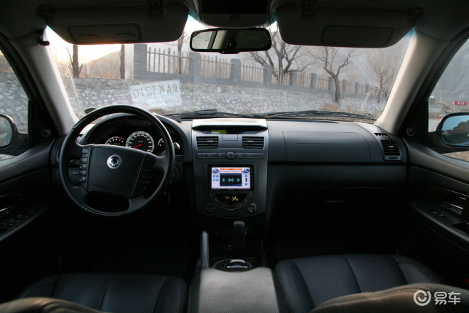 双龙雷斯特ii 内饰易车网独家图片,谢绝其他媒体转载!