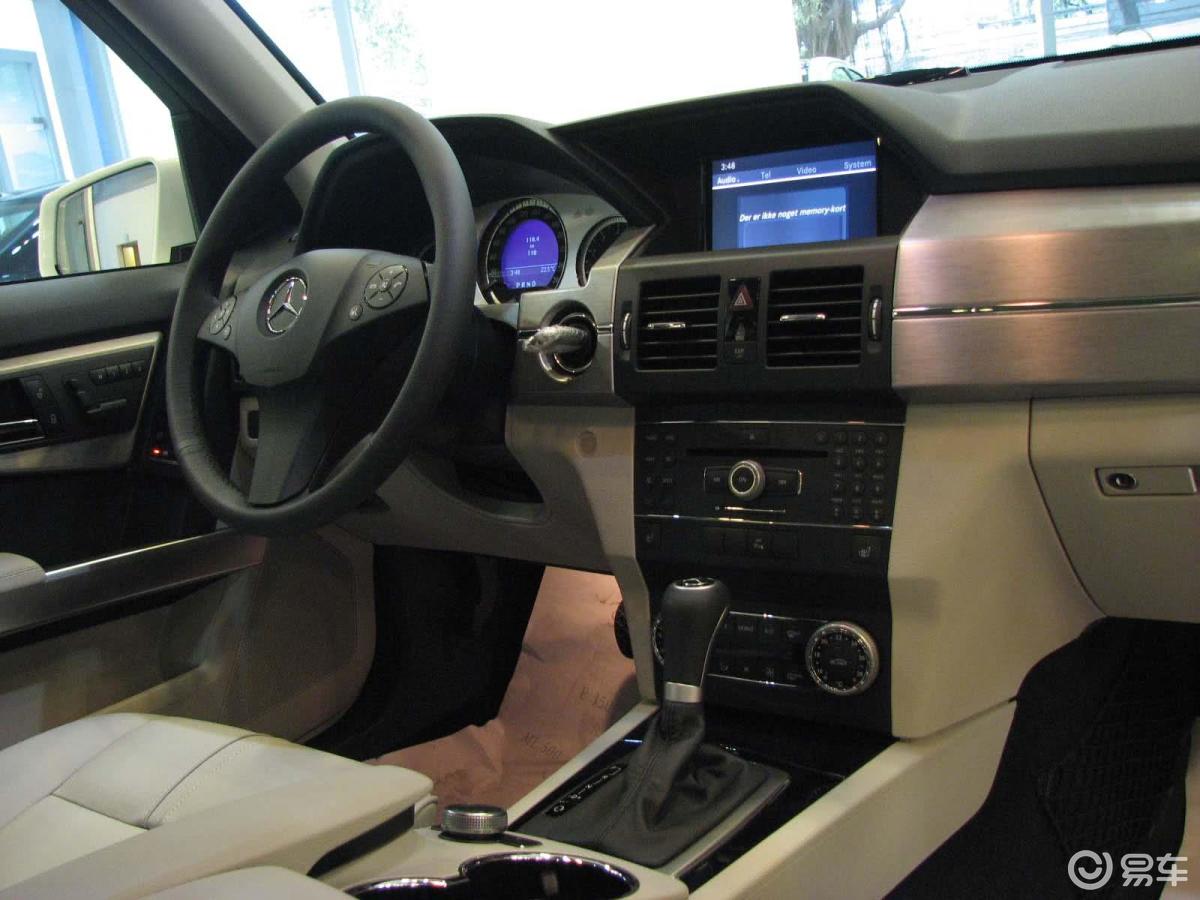 【奔驰glk级(进口)2008款glk 350 4matic内饰全景正拍汽车图片-汽车