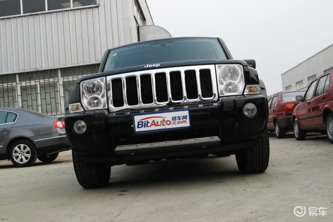 指挥官(进口) 5.7l hemi指挥官外观易车网独家图片,谢绝其他媒体转载!