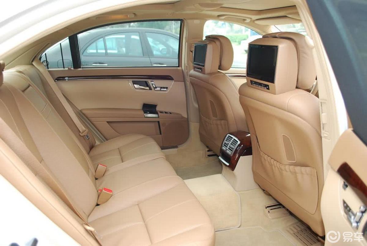 奔驰s350内饰