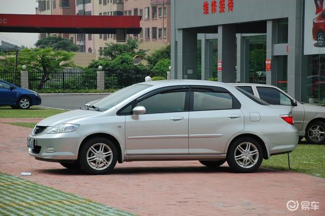 5l手动舒适版思迪 外观易车网独家图片,谢绝其他媒体转载!