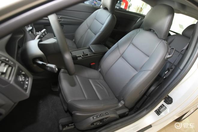 沃尔沃c30(进口) 2.4i沃尔沃c30空间