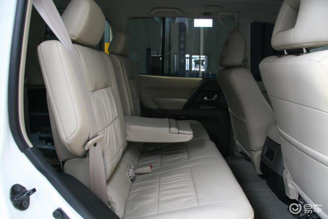 帕杰罗 cfa2031d豪华手动长丰三菱帕杰罗内部空间易车网独家图片,谢绝