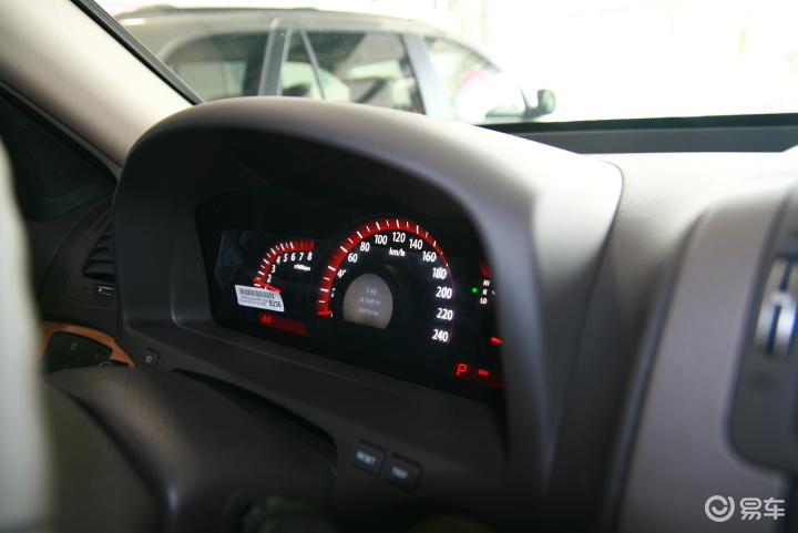 霸锐(进口) 3.8 at 4wd—4起亚霸锐内饰