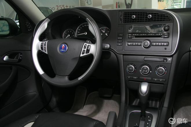 8ts运动轿车萨博93内饰易车网独家图片,谢绝其他媒体转载!