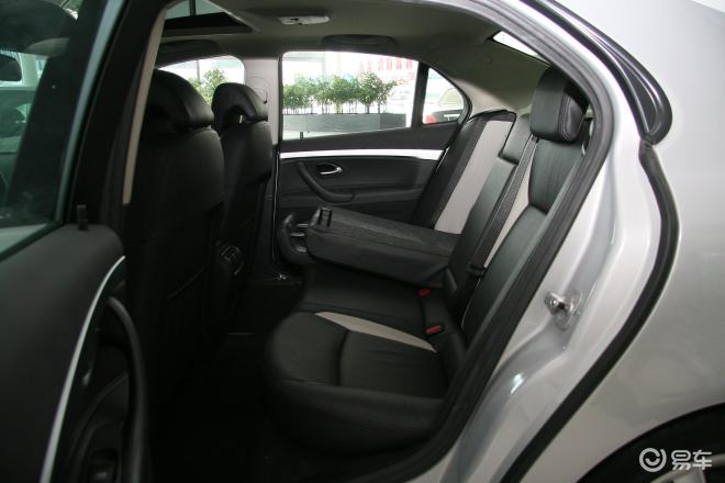 8ts运动轿车萨博93内饰易车网独家图片,谢绝其他媒体转载!