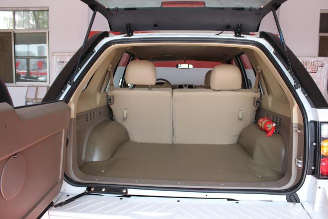 陆风x6 新饰力标准 4*2陆风x6内部空间