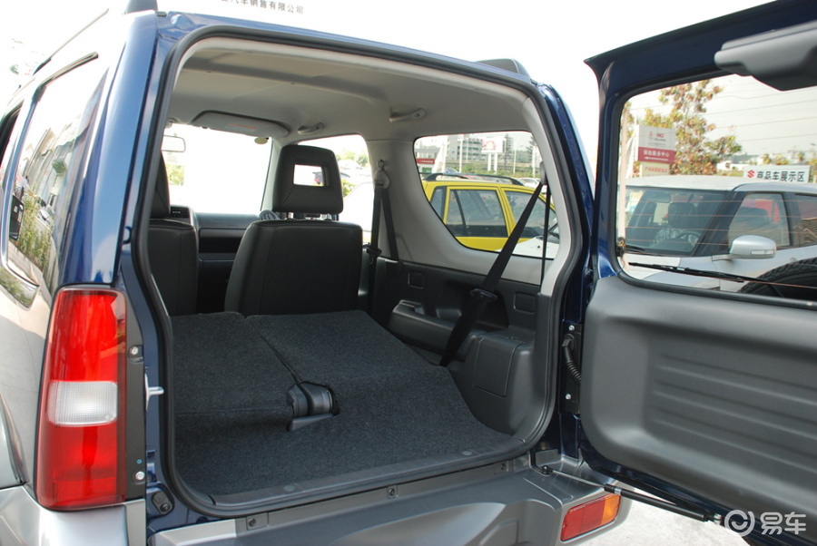 【吉姆尼空间汽车图片-汽车图片大全】-易车网