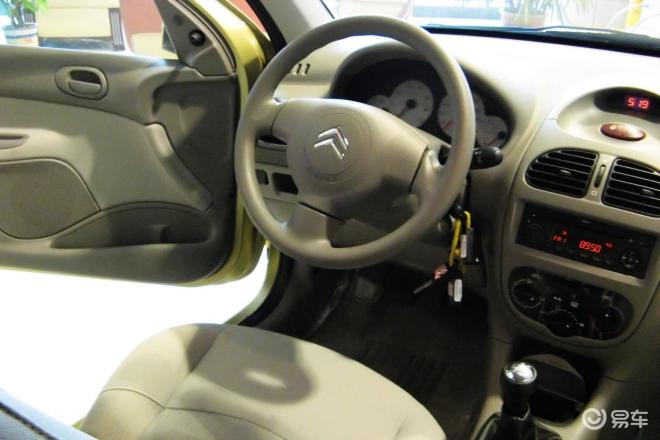 4l sx手动雪铁龙c2内饰易车网独家图片,谢绝其他媒体转载!