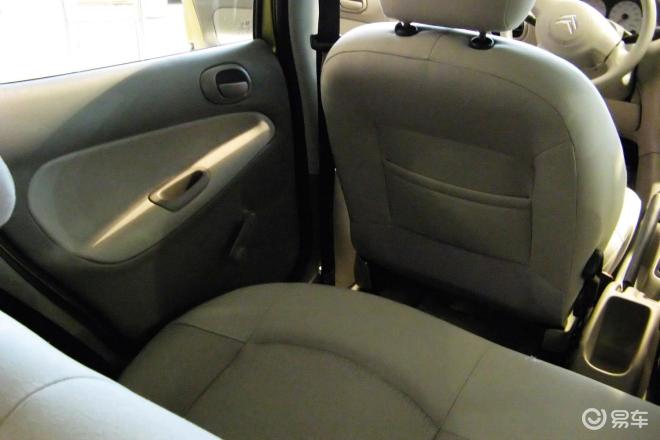 4l sx手动雪铁龙c2内饰易车网独家图片,谢绝其他媒体转载!