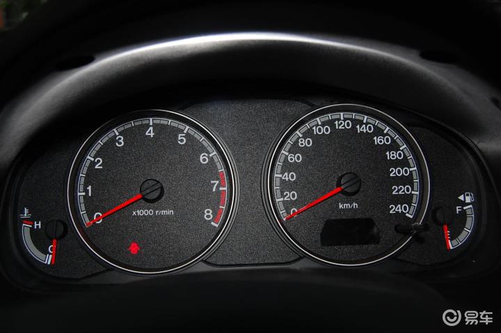 2009款 奔腾b70 2.0mt 精英型