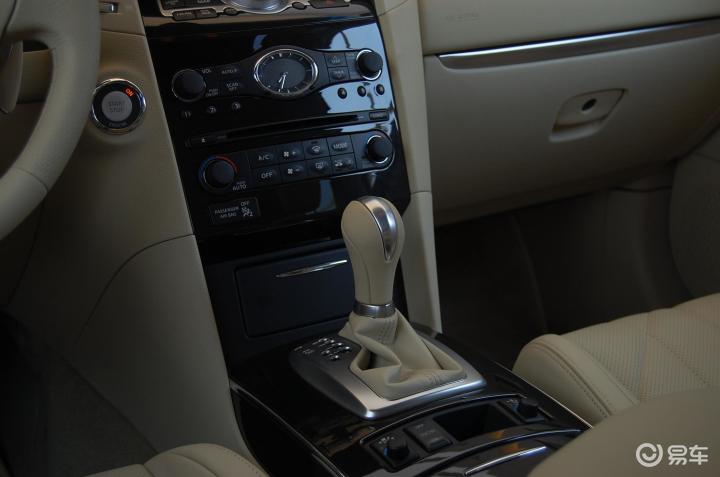 英菲尼迪fx(进口) 35 超越版英菲尼迪fx35超越版内饰