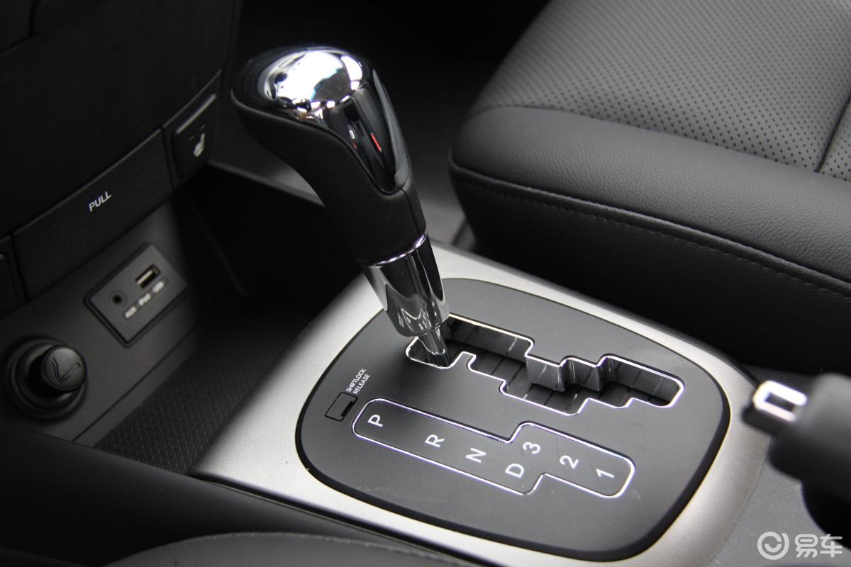 【现代i302009款1.6l 自动豪享型换挡杆汽车图片-汽车图片大全】-易车