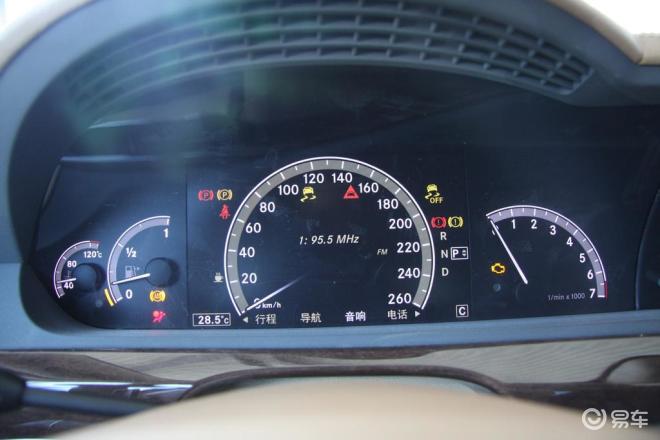 奔驰s级(进口)s 300 l 尊贵型奔驰s300l尊贵型内饰易车网独家图片