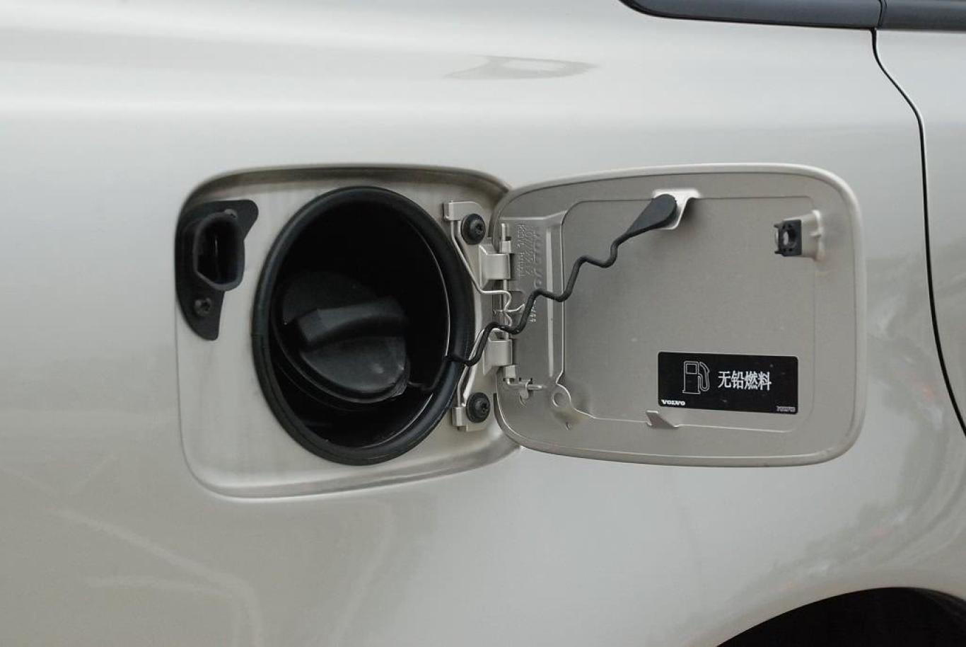 沃尔沃s402.0 智雅版油箱盖