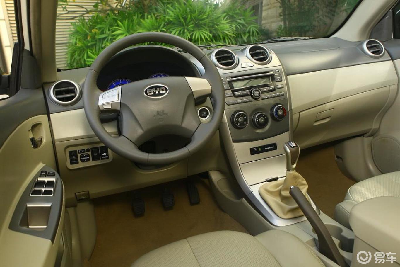 比亚迪g3内饰