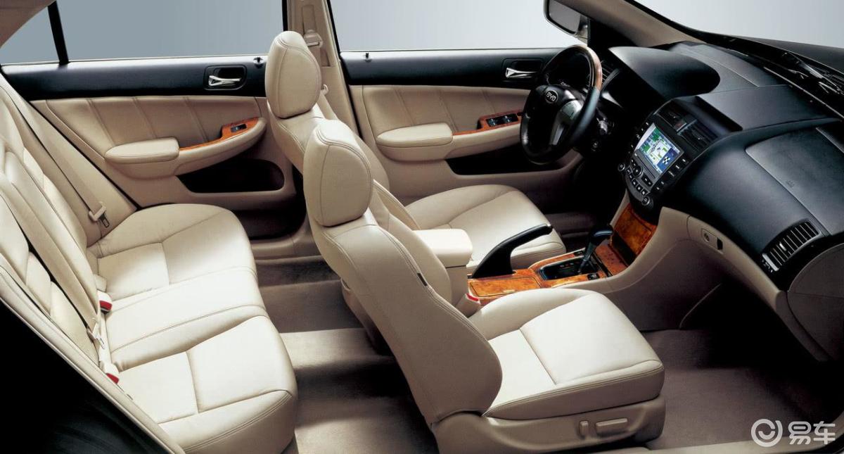 【比亚迪f62011款黄金版 1.