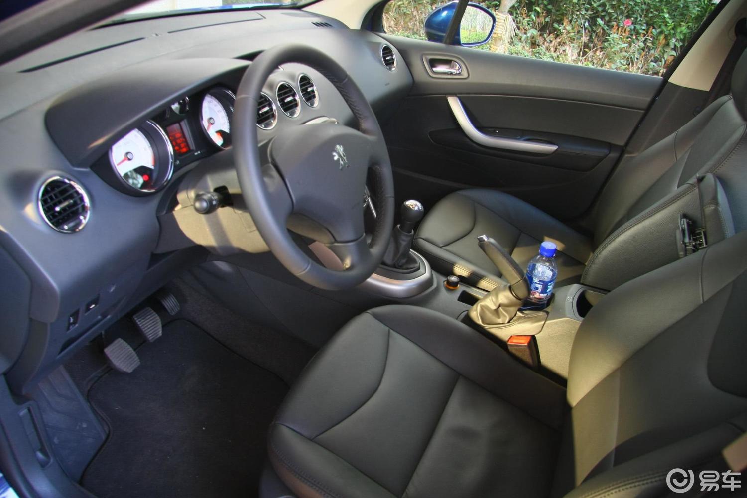 【标致4082010款1.6l 手动豪华版内饰汽车图片-汽车图片大全】-易车