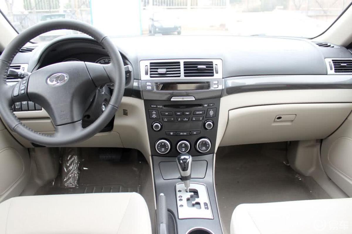 【奔腾b702010款2.0 at 时尚型内饰汽车图片-汽车图片大全】-易车网