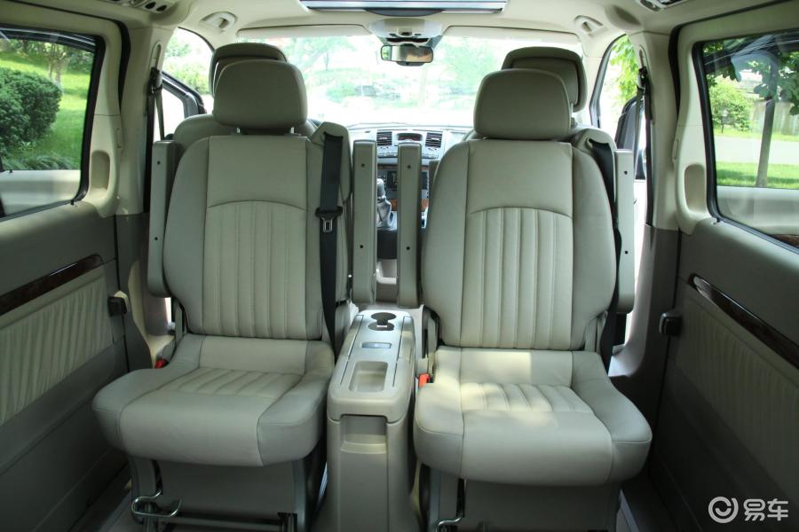 【唯雅诺2010款2.5l 尊贵版空间汽车图片-汽车图片大全】-易车网