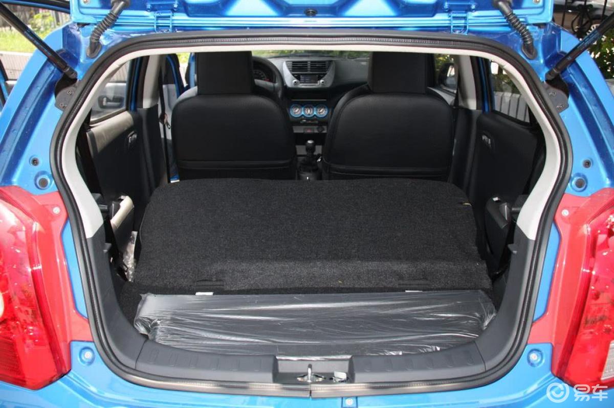 【奥拓2010款炫酷版 mt空间汽车图片-汽车图片大全】-易车